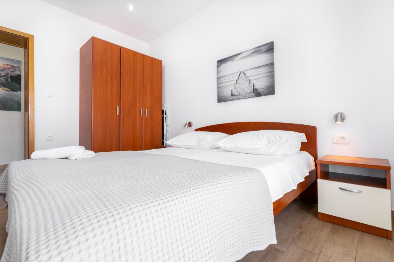 Apartmani Roko Baška Voda Exterior foto
