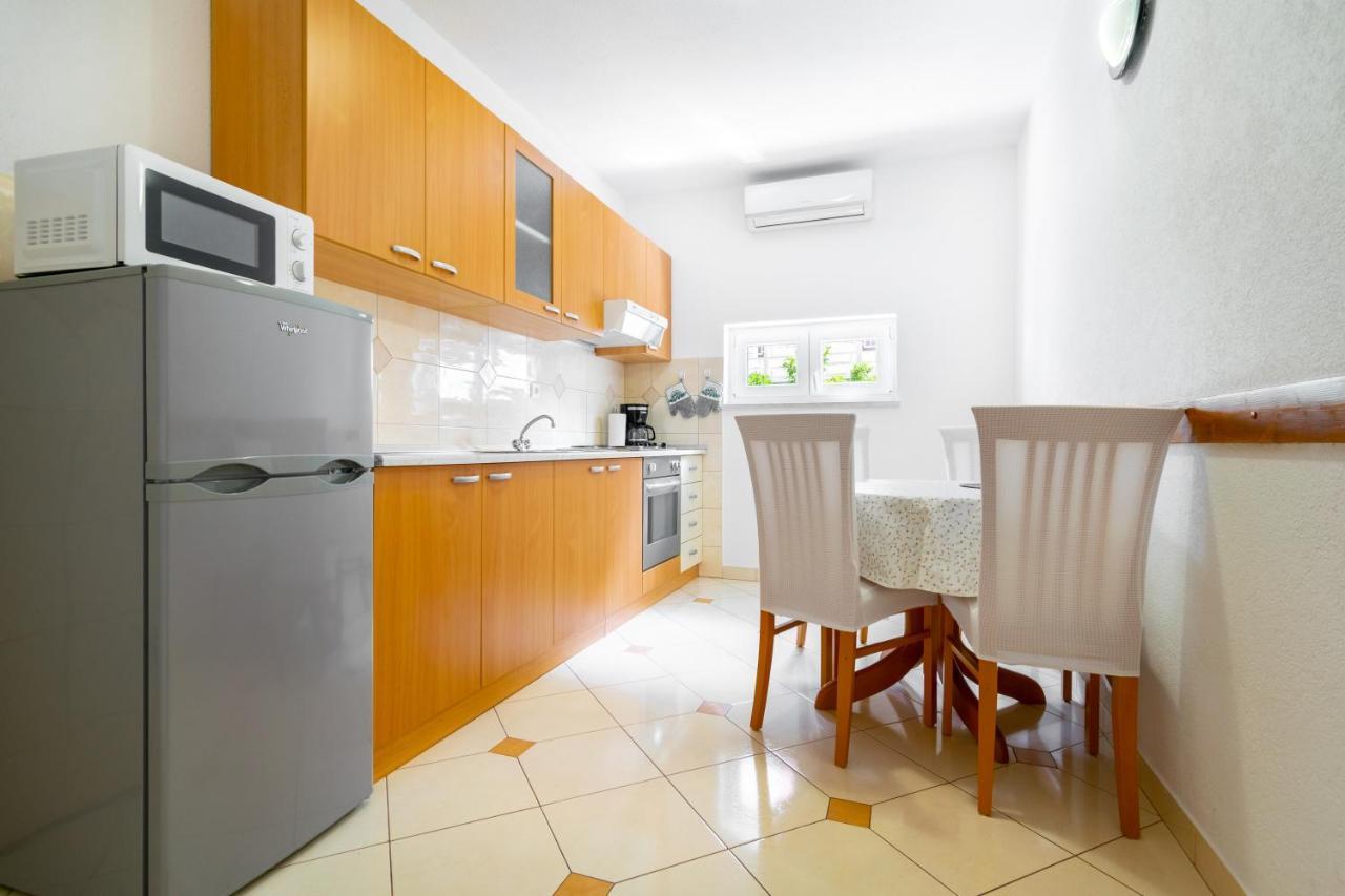 Apartmani Roko Baška Voda Exterior foto