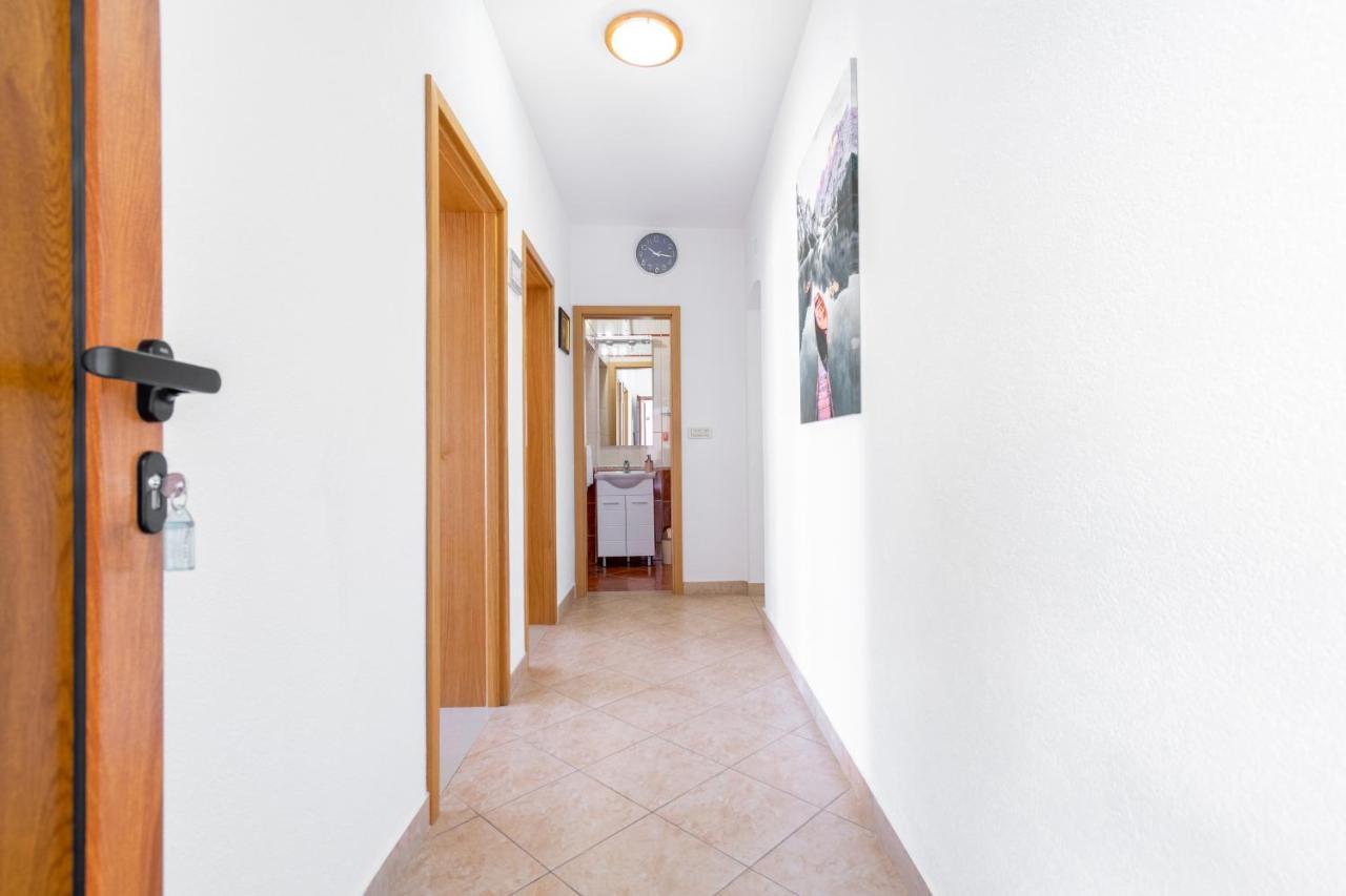 Apartmani Roko Baška Voda Exterior foto