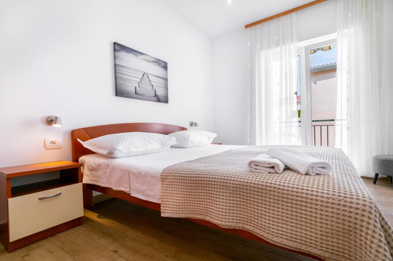 Apartmani Roko Baška Voda Exterior foto
