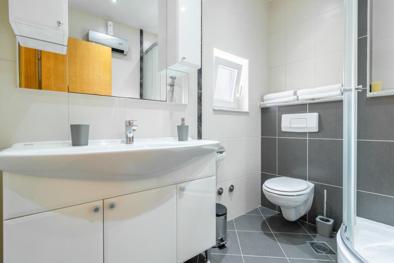 Apartmani Roko Baška Voda Exterior foto