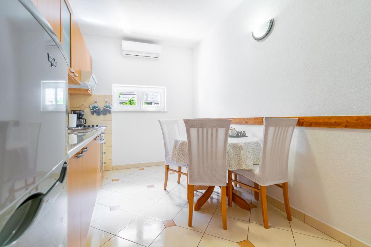 Apartmani Roko Baška Voda Exterior foto