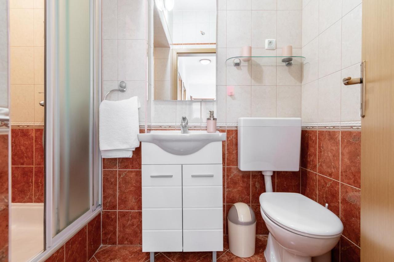 Apartmani Roko Baška Voda Exterior foto