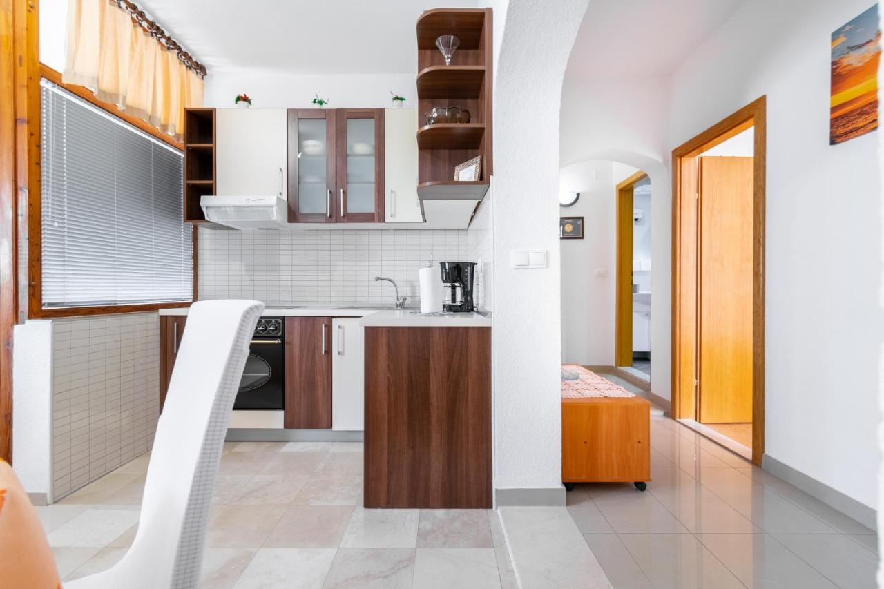 Apartmani Roko Baška Voda Exterior foto