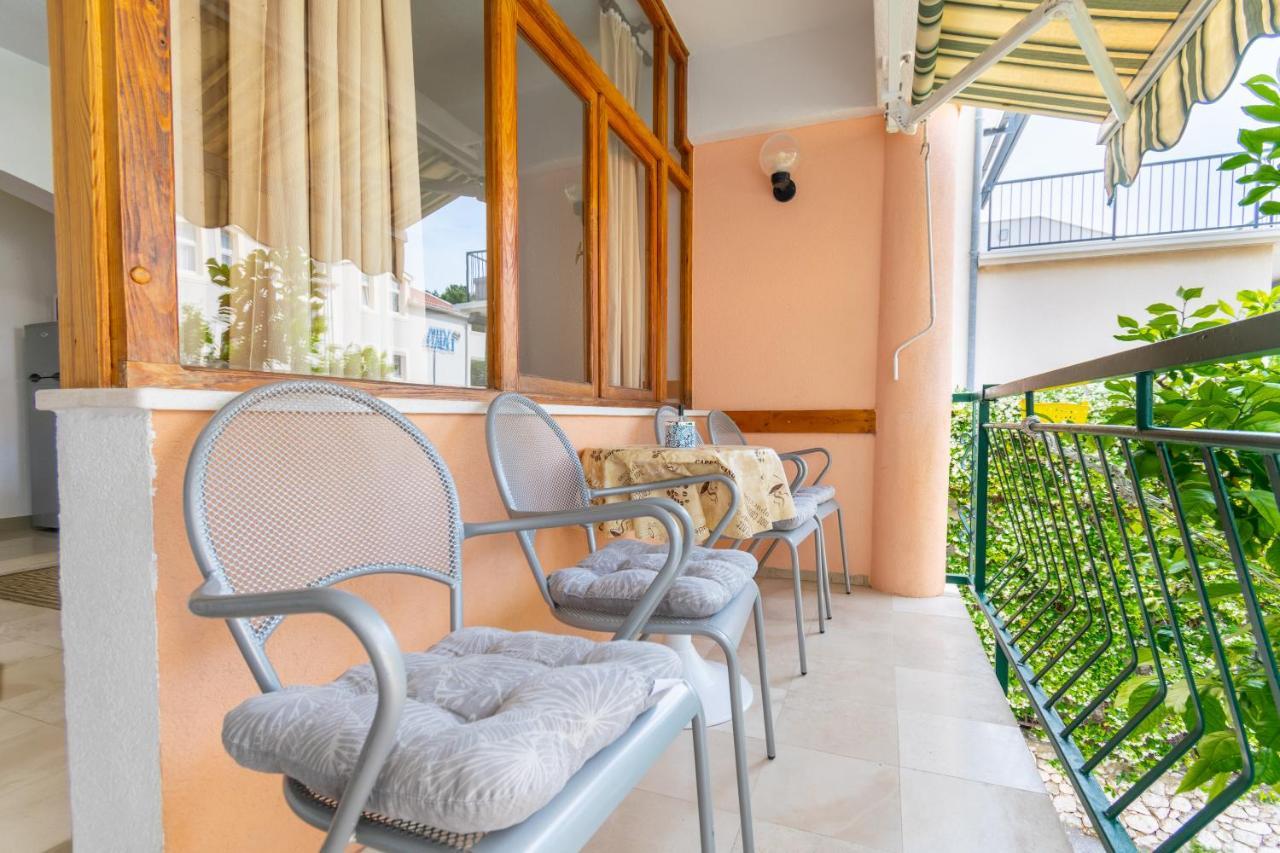 Apartmani Roko Baška Voda Exterior foto