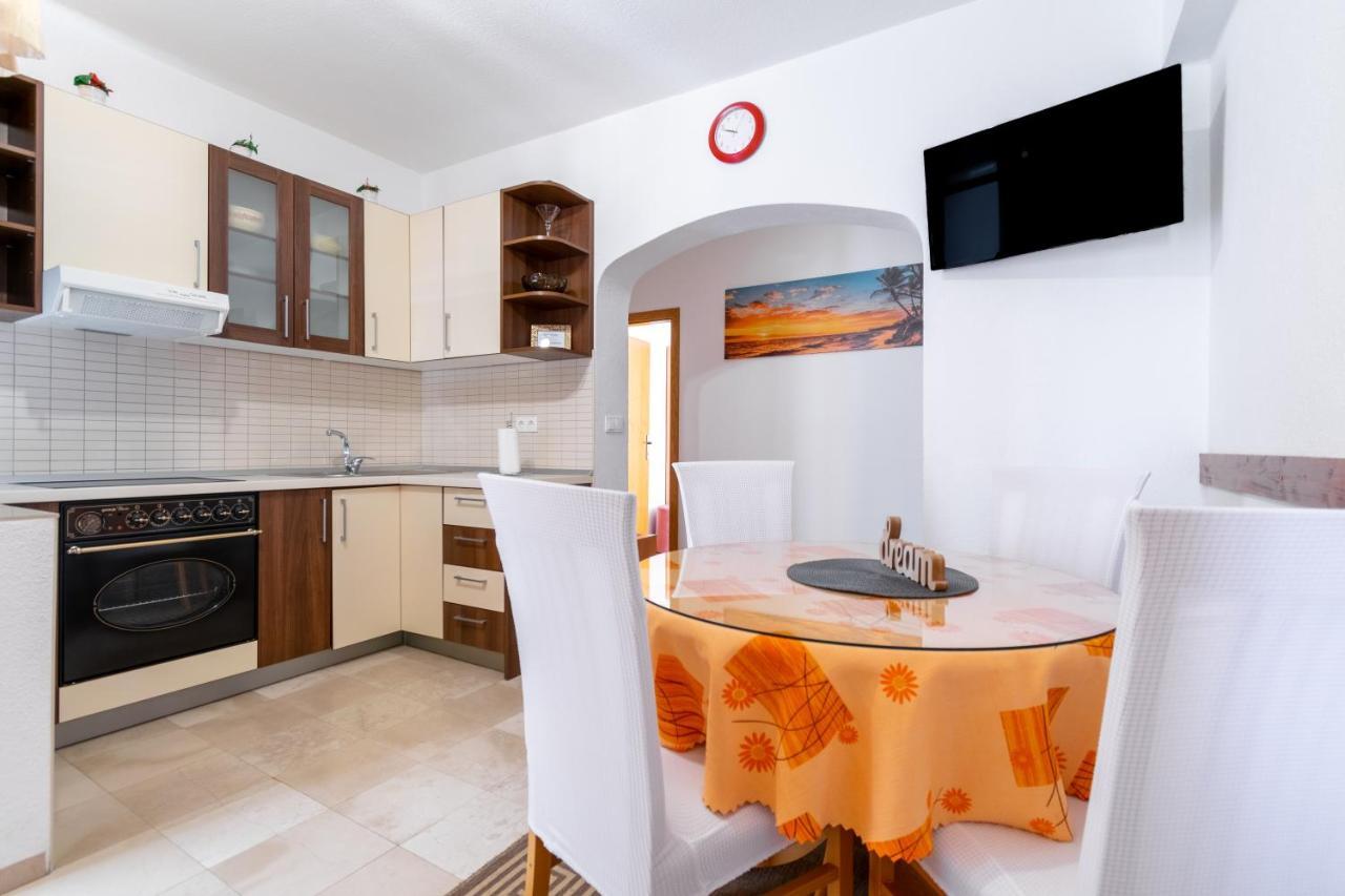 Apartmani Roko Baška Voda Exterior foto